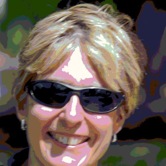 Meet your Posher, Elyse - Picture 1 of 1